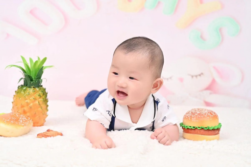 广州借卵试管代怀包男孩宝宝睡醒嗓子哑了